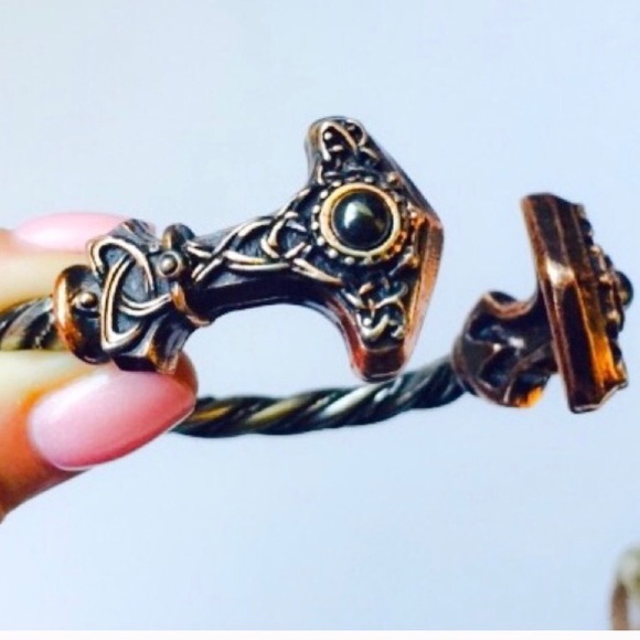 Alchemy Jewelry - Thor Thunder-hammer Viking Torque Cuff